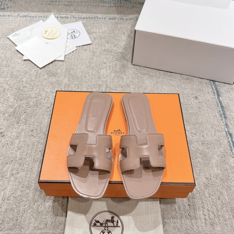 H**mes slippers